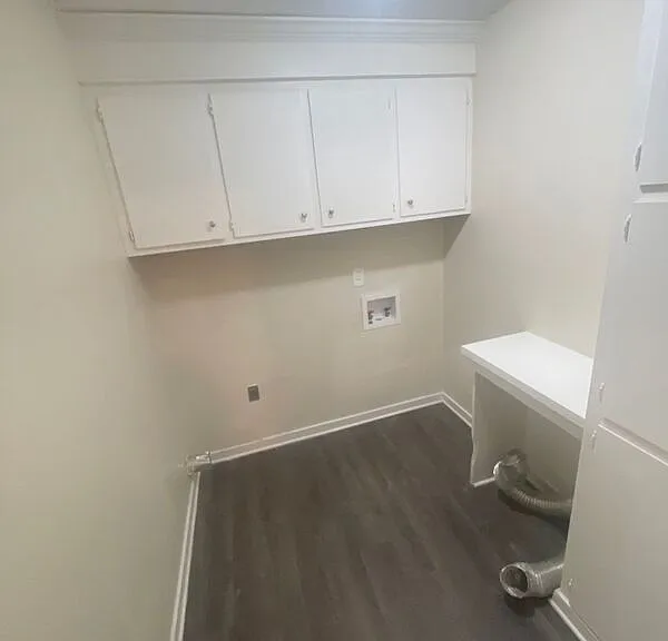 1010 Deryll St — Photo 7