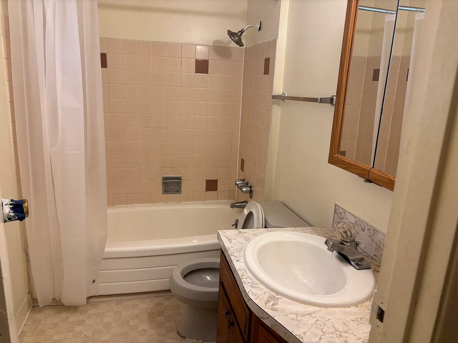 1 bed, $1,165 — Photo 3