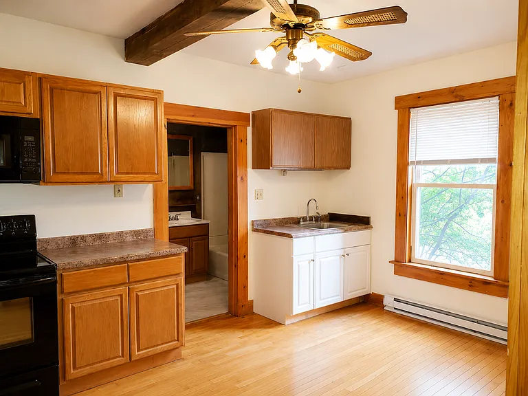 332 Wallingford Ave — Photo 2