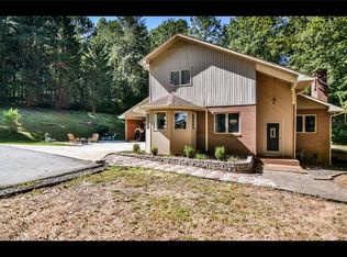 124 Honeywood Dr, West Union, SC 29696