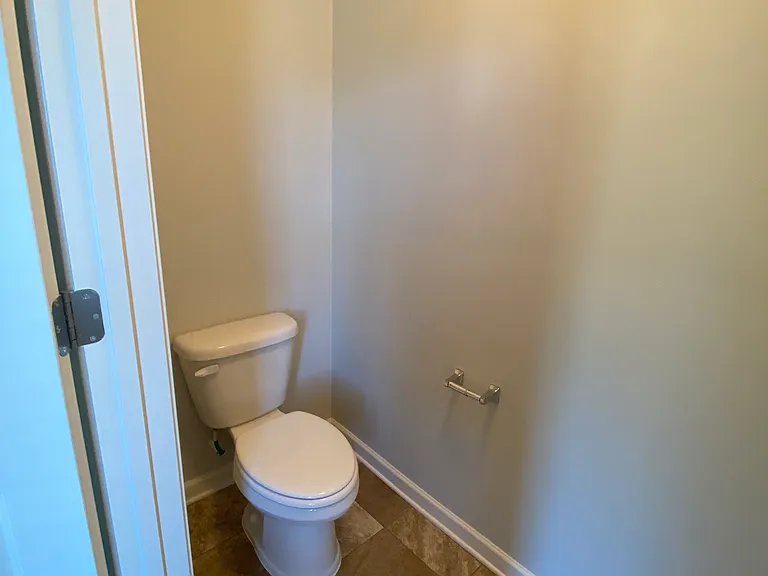 100 Rosegate Dr — Photo 11