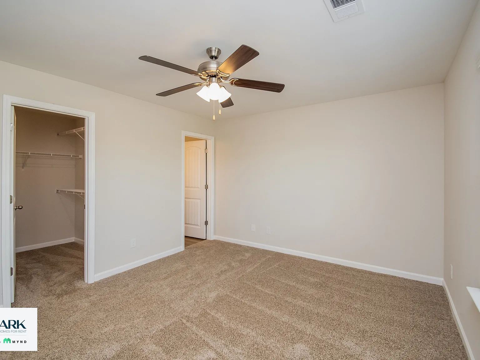 3 bed, 2.0 bath, 1300 sqft, $1,749 — Photo 4