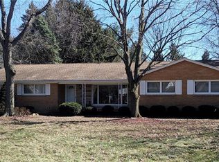7360 Carmen Dr NW, North Canton, OH 44720