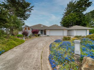 5329 NE Port Ln, Lincoln City, OR 97367