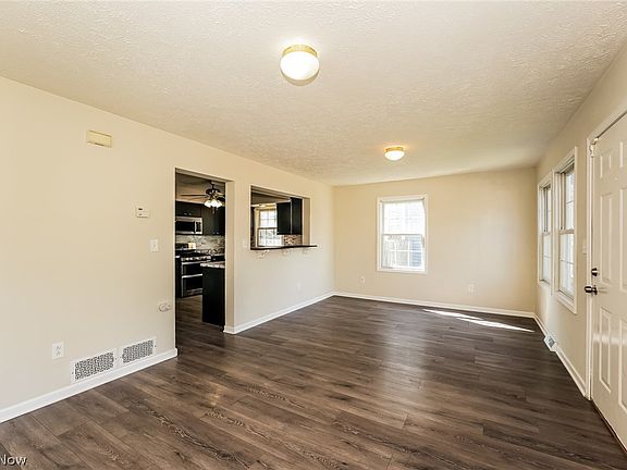 3rd image of 2437 E 64th St