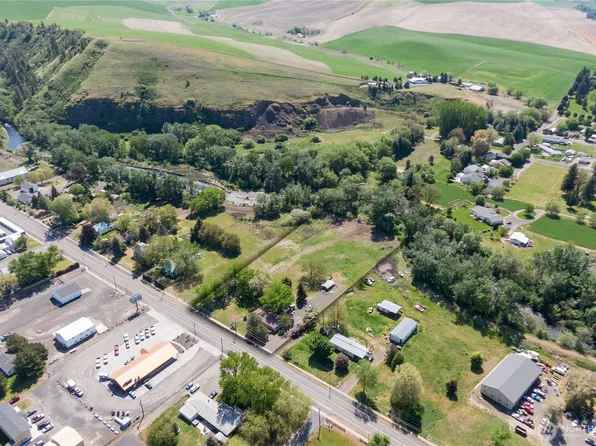 686 Preston Avenue, Waitsburg, WA 99361