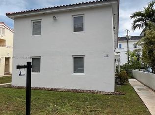 510 Santander Ave APT 2, Coral Gables, FL 33134