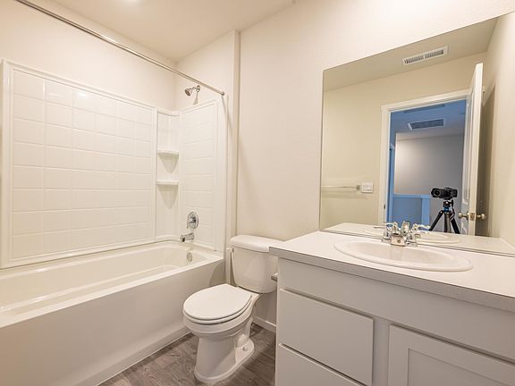 3rd image of 6115 NE 63rd Way