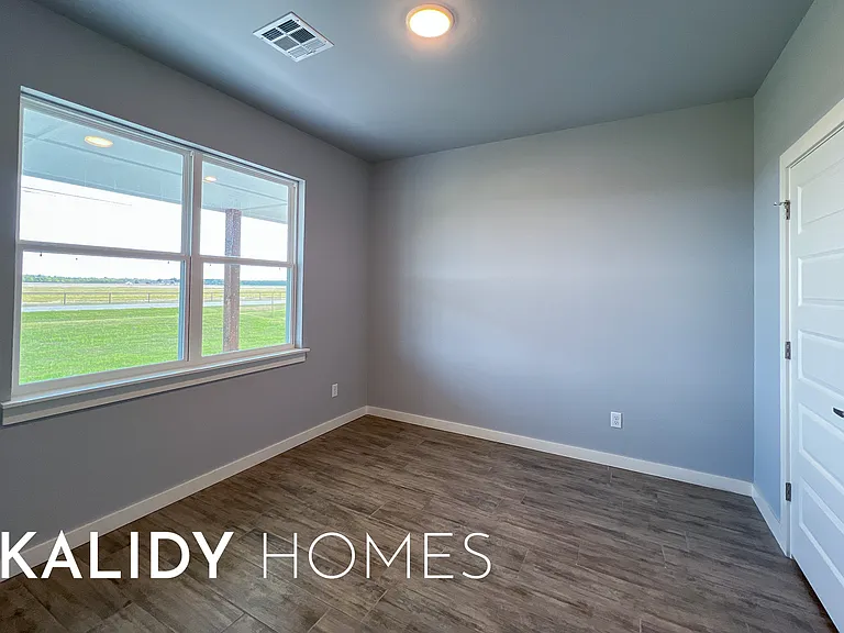 12624 E Hefner Rd — Photo 19