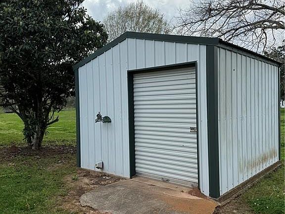 5th image of 1831 Catfish Kitchen Rd
