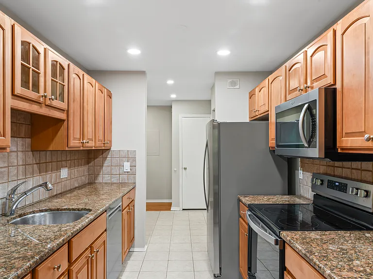 245 Hamilton Ave #1 — Photo 5