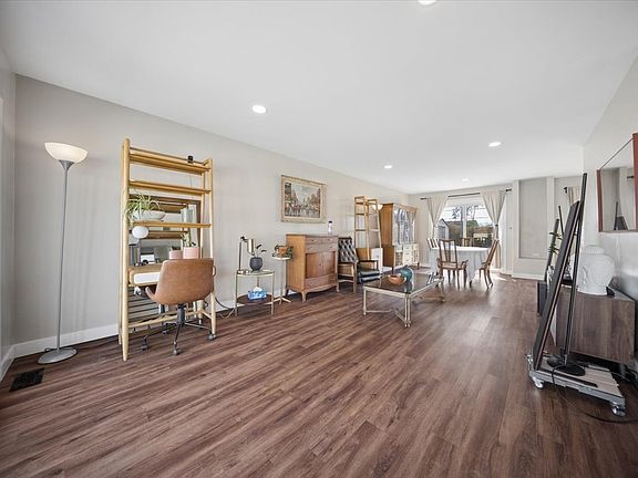 4th image of 703 Westmere Rd