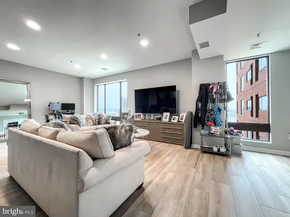 10 E Lee St Unit 1806, Baltimore, MD 21202