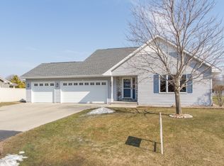 1248 Welsh Haven Dr, Oshkosh, WI 54901