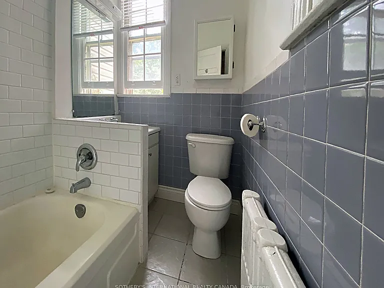 19 Melgund Rd #UPPER — Photo 15