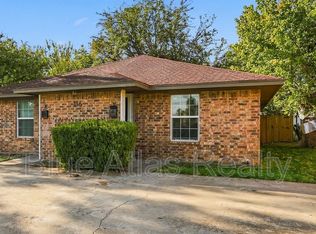 116 Maple St APT B, Arlington, TX 76011