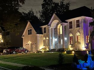 12 Stephenville Pkwy, Edison, NJ 08820