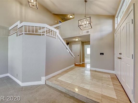4th image of 18 Stone Cress Dr