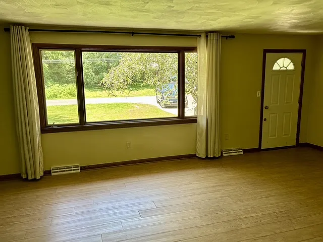 1534 Jones Ave — Photo 5