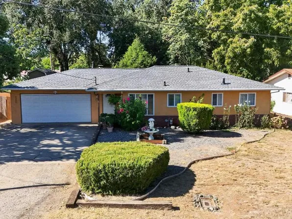 4398 E Bonnyville Rd, Redding, CA 96001