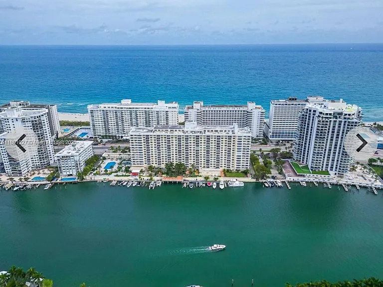 5600 Collins Ave #14K — Photo 1