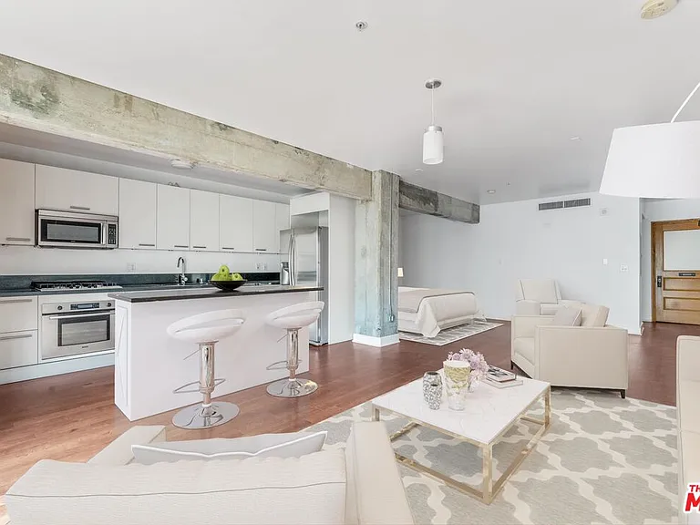 416 S Spring St #608 — Photo 14