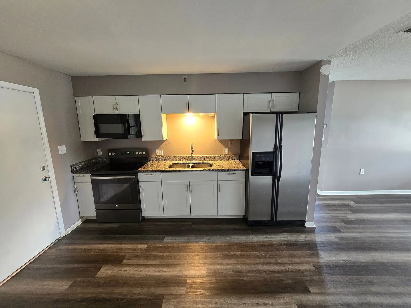 3007 Reiter Dr Units A & B — Photo 2