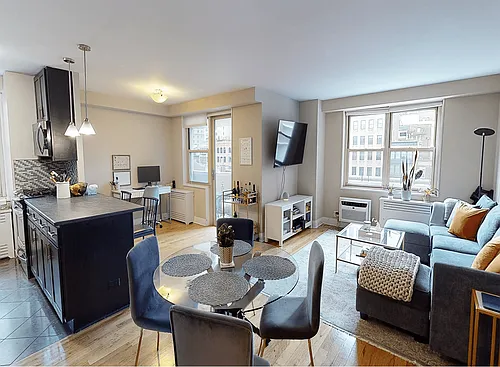 310 Greenwich St Photo 1