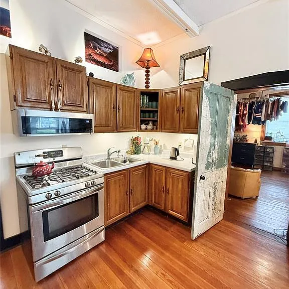 301 W Laurel St — Photo 21