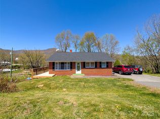 411 E Us Highway 19e Byp, Burnsville, NC 28714