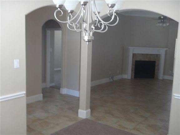 5th image of 3321 Depaul Dr