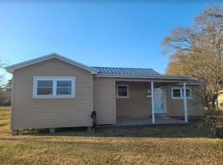 6625 32nd St, Groves, TX 77619