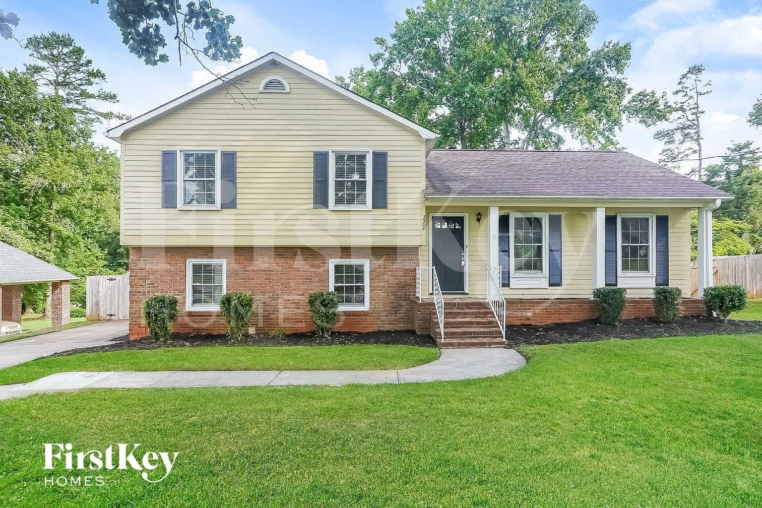 4 bed, 2.5 bath, 1950 sqft, $2,590 — Photo 1