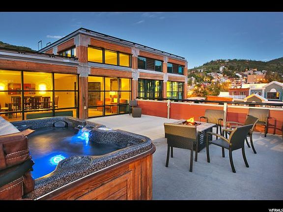 2nd image of 201 Heber Ave #603