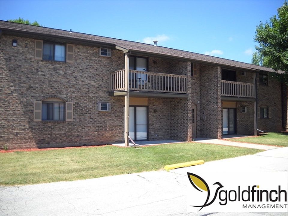 bay-park-village-apartments-821-cormier-rd-ashwaubenon-wi-zillow