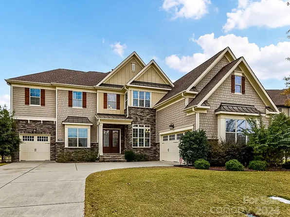 17422 Hawkwatch Ln, Charlotte, NC 28278