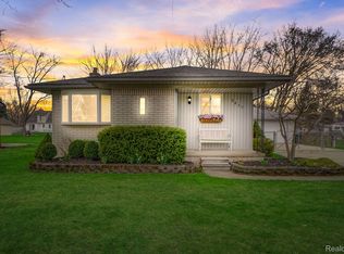 2417 Chesley Dr, Sterling Heights, MI 48310