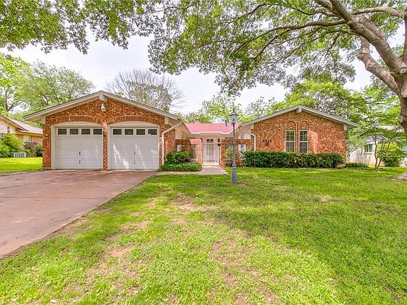 3rd image of 6928 Sandalwood Ln
