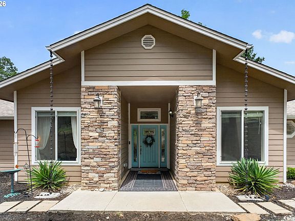 3rd image of 180 Hawkeye Ln