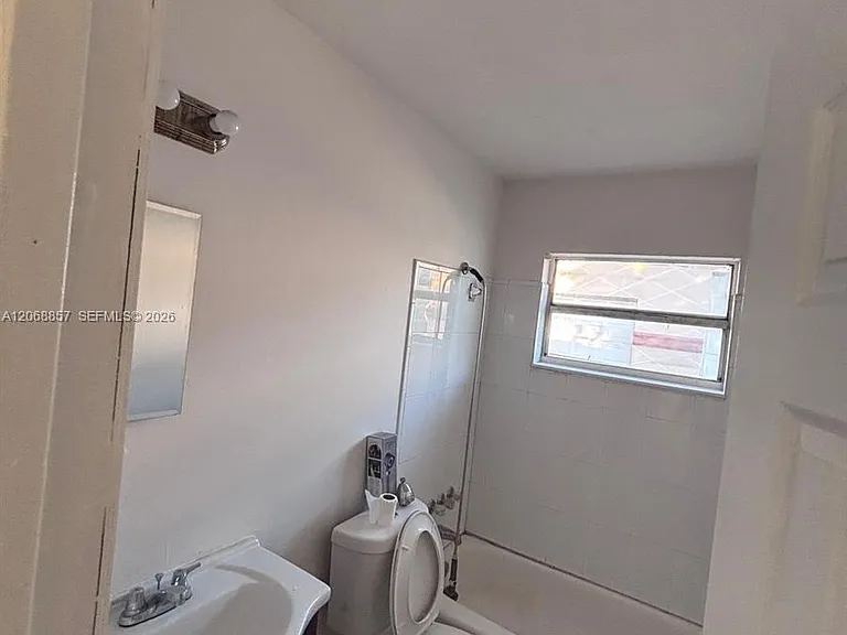 4145 SW 19th St #1 — Photo 7