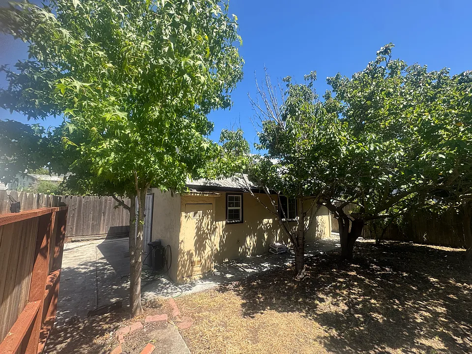 1528 Alcatraz Ave