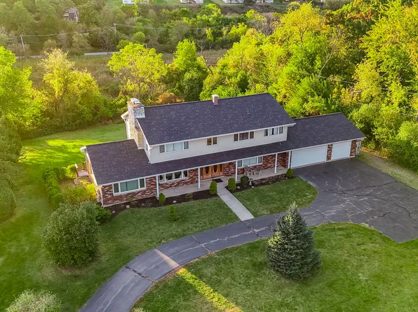 400 Jaclay Ct, Sleepy Hollow, IL 60118