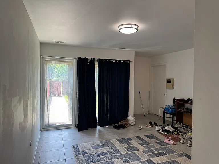 2821 S Michigan Ave #B — Photo 19