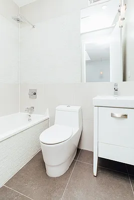 Rented by Nooklyn NYC LLC | media 35