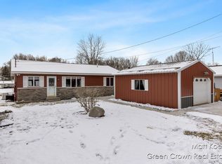 4351 S Chippewa Trl, Fremont, MI 49412