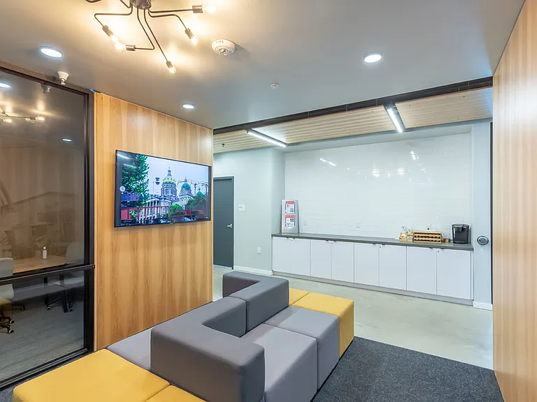 Rowat Lofts Apartments — Photo 21