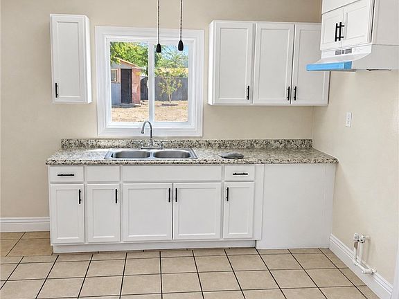 5th image of 24775 Ward St