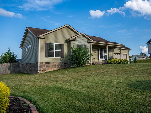 3rd image of 10171 Falcon Crest Dr