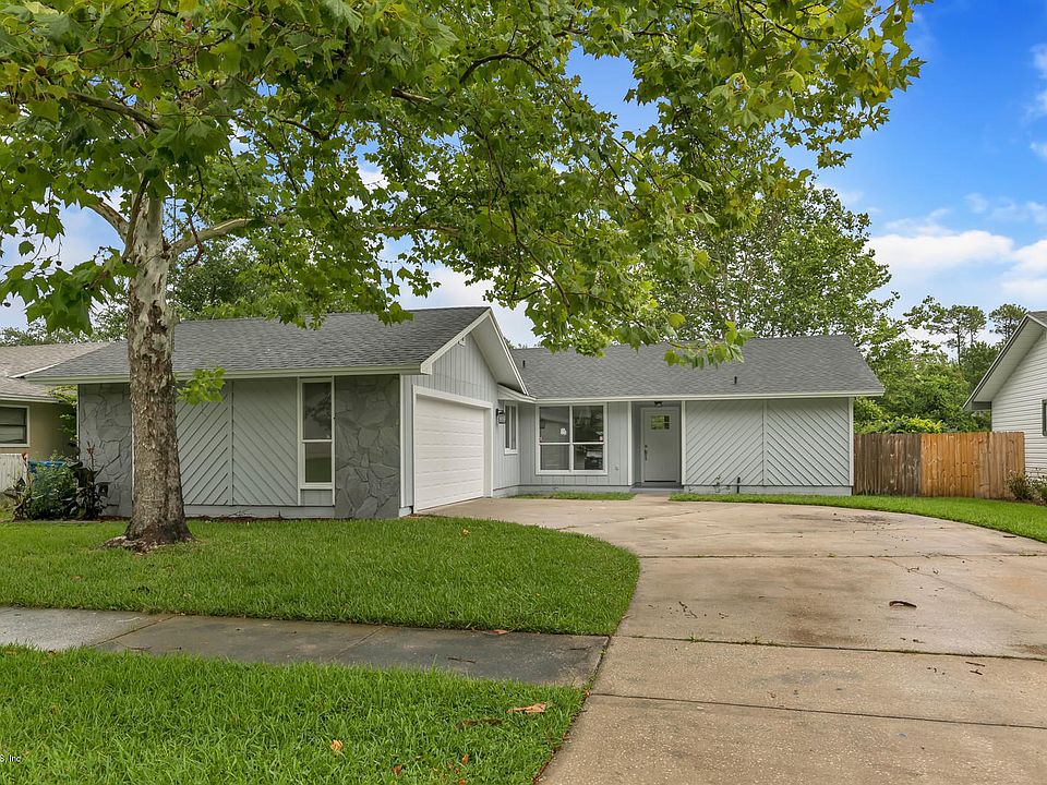 1st image of 2063 Oak Water Dr