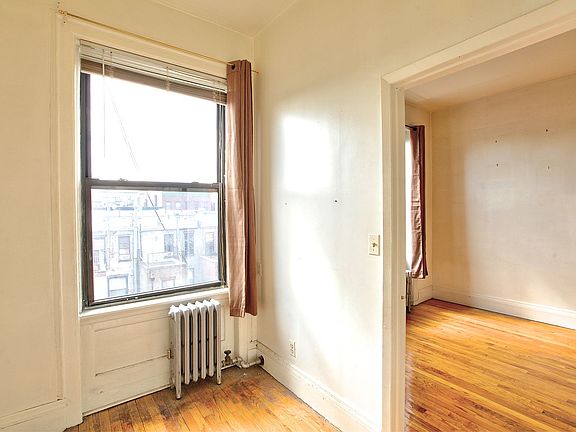 5th image of 154 W 121st St APT 4A
